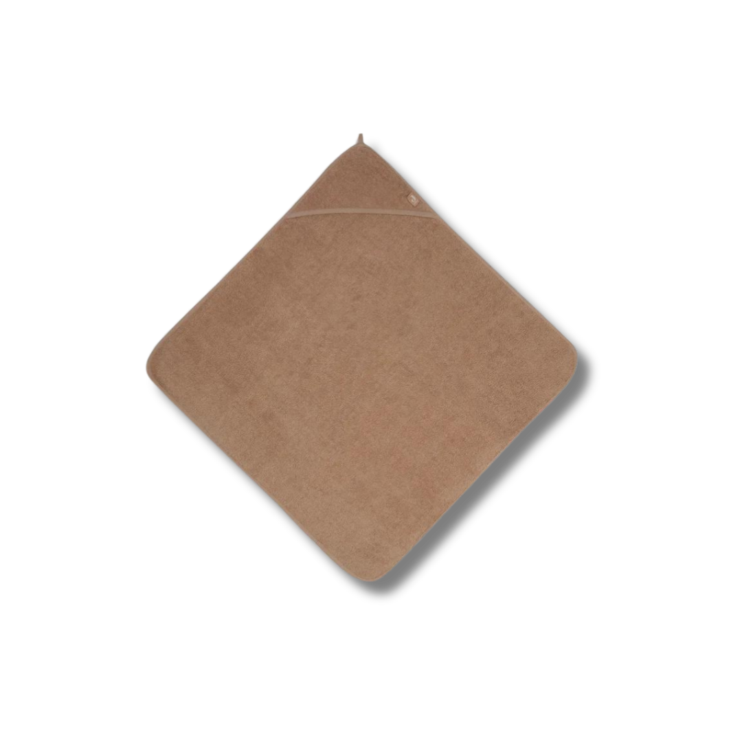 alt="cape de bain bébé couleur biscuit avec capuche en éponge"