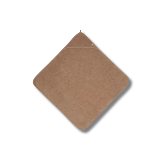 alt="cape de bain bébé couleur biscuit avec capuche en éponge"