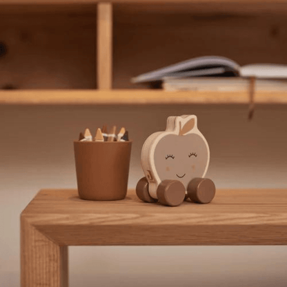 Jouet voiture en bois - Pomme pour bébé - Pour les mômes